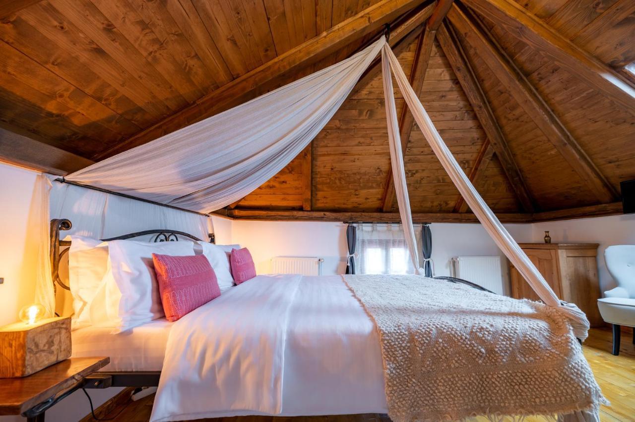 Boutique Hotel Von Graf ซิวิโชอารา ภายนอก รูปภาพ