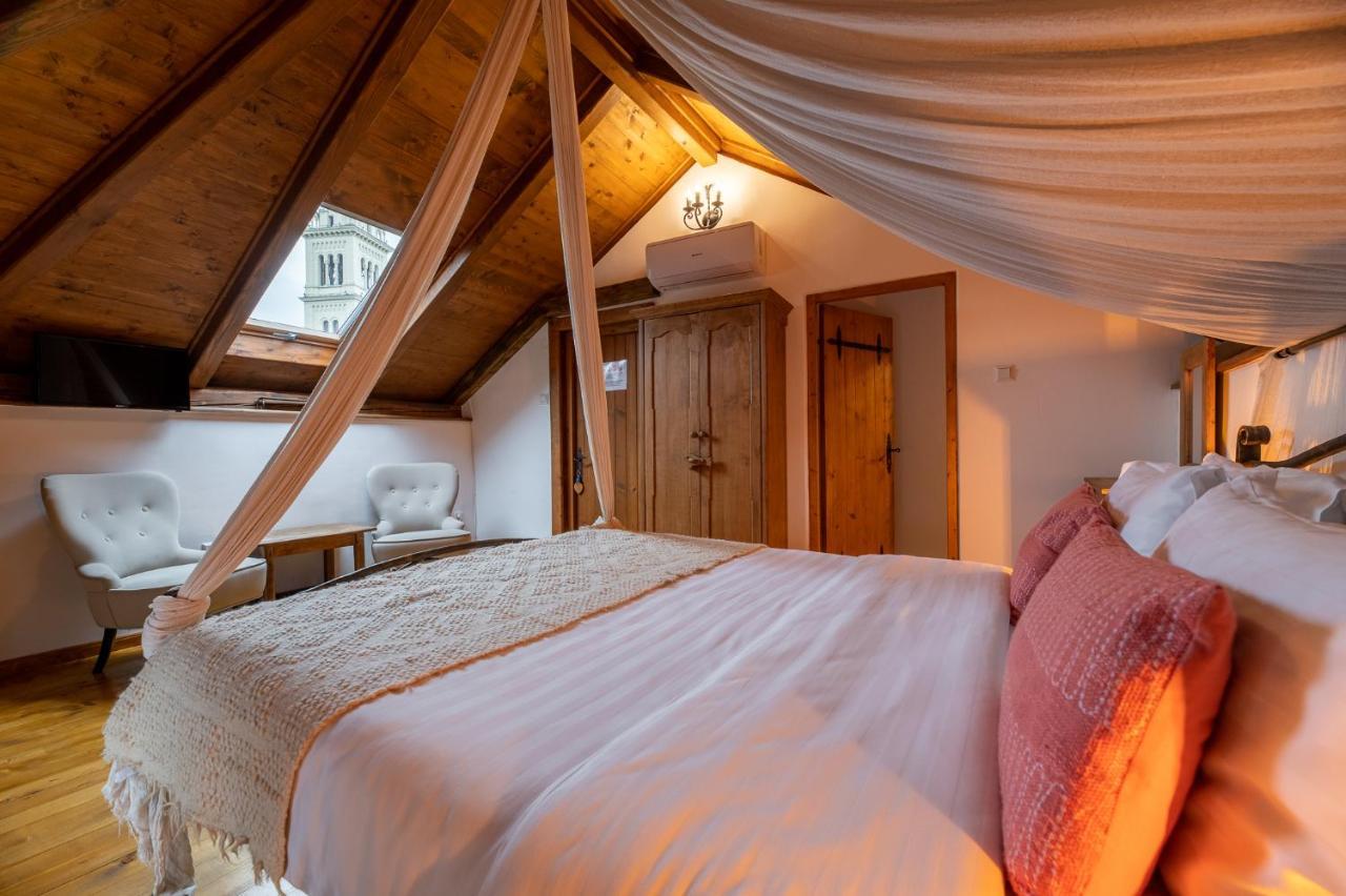 Boutique Hotel Von Graf ซิวิโชอารา ภายนอก รูปภาพ